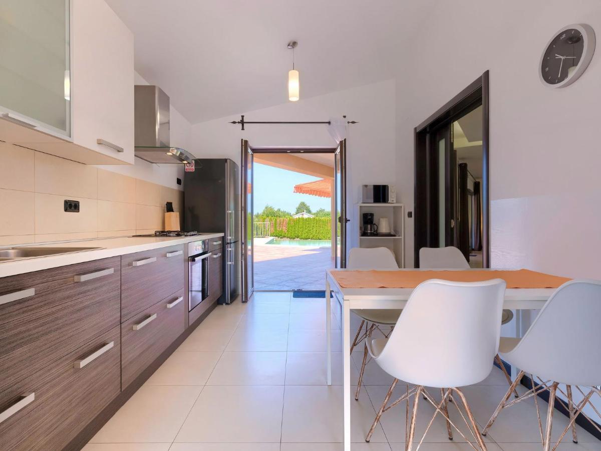 Holiday Home Andrea - Pul463 By Interhome Šišan Exteriér fotografie