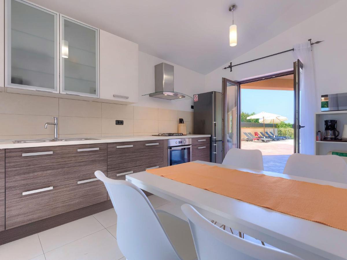 Holiday Home Andrea - Pul463 By Interhome Šišan Exteriér fotografie